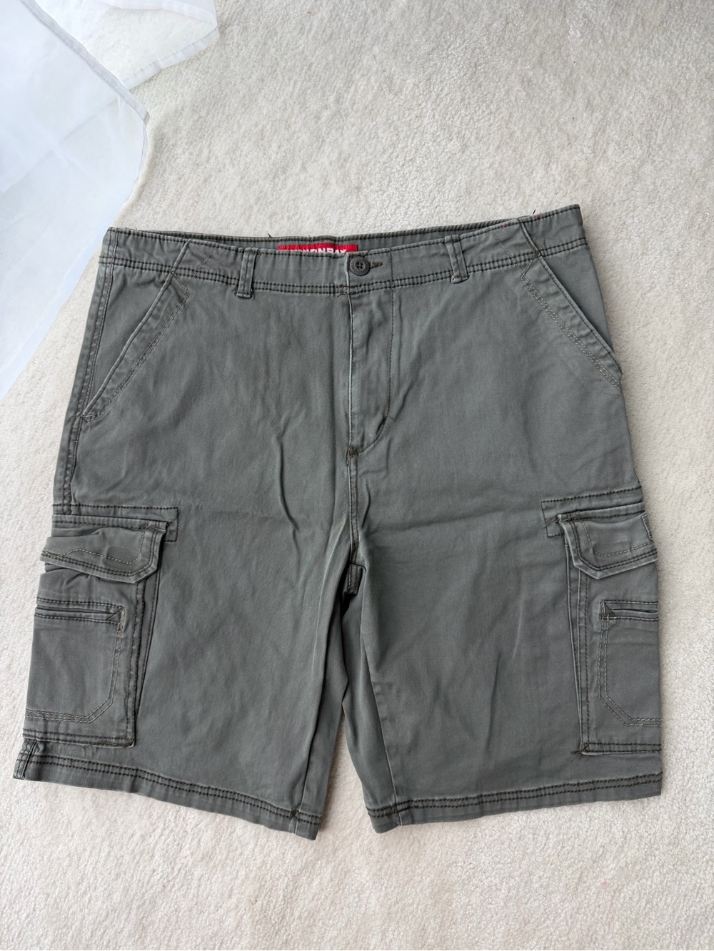 Unionbay Men's Olive Cargo Shorts - Casual Utility Style